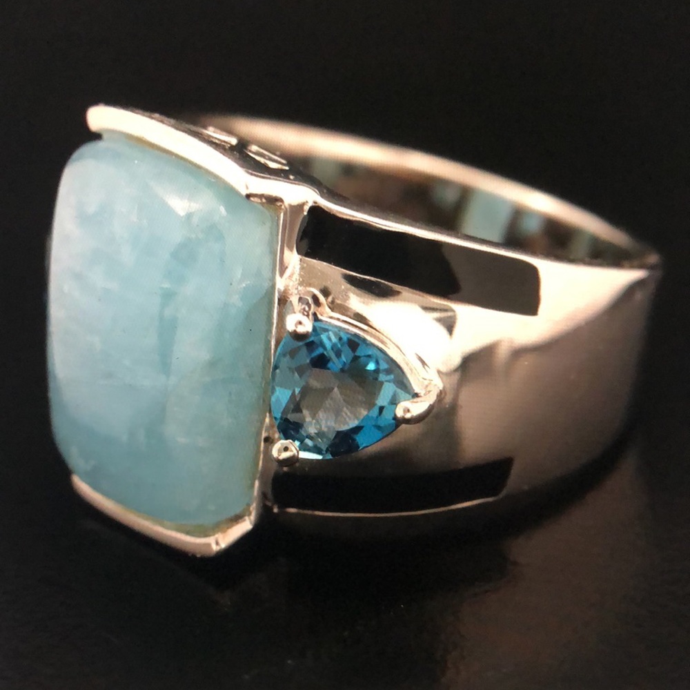 #0092 Beautiful Statement Ring Made of Beryl, Topaz and Enamel Set In Sterling
